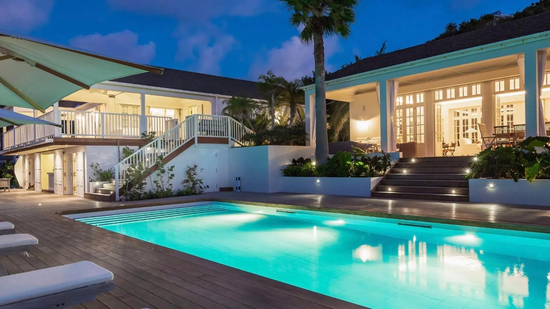 Luxurious Beachfront Villa in Flamands