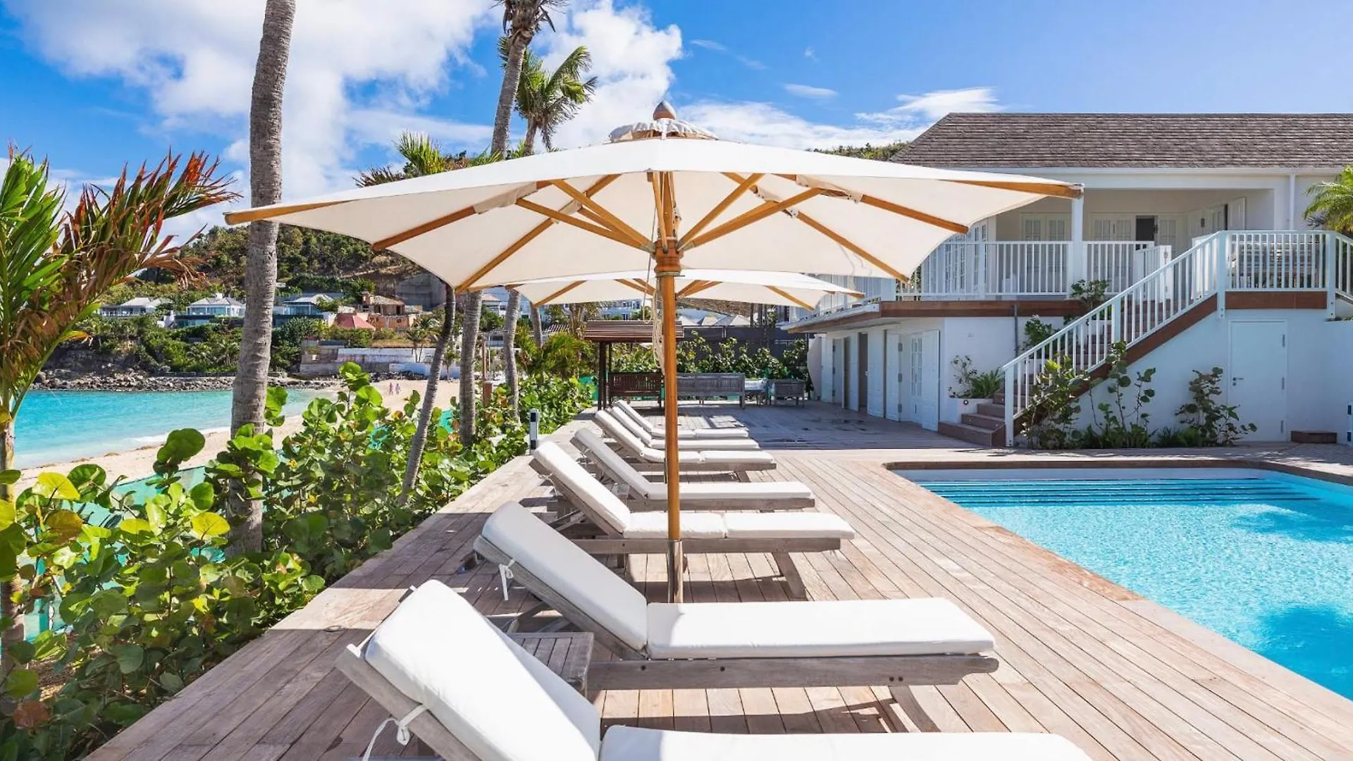 Luxurious Beachfront Villa in Flamands