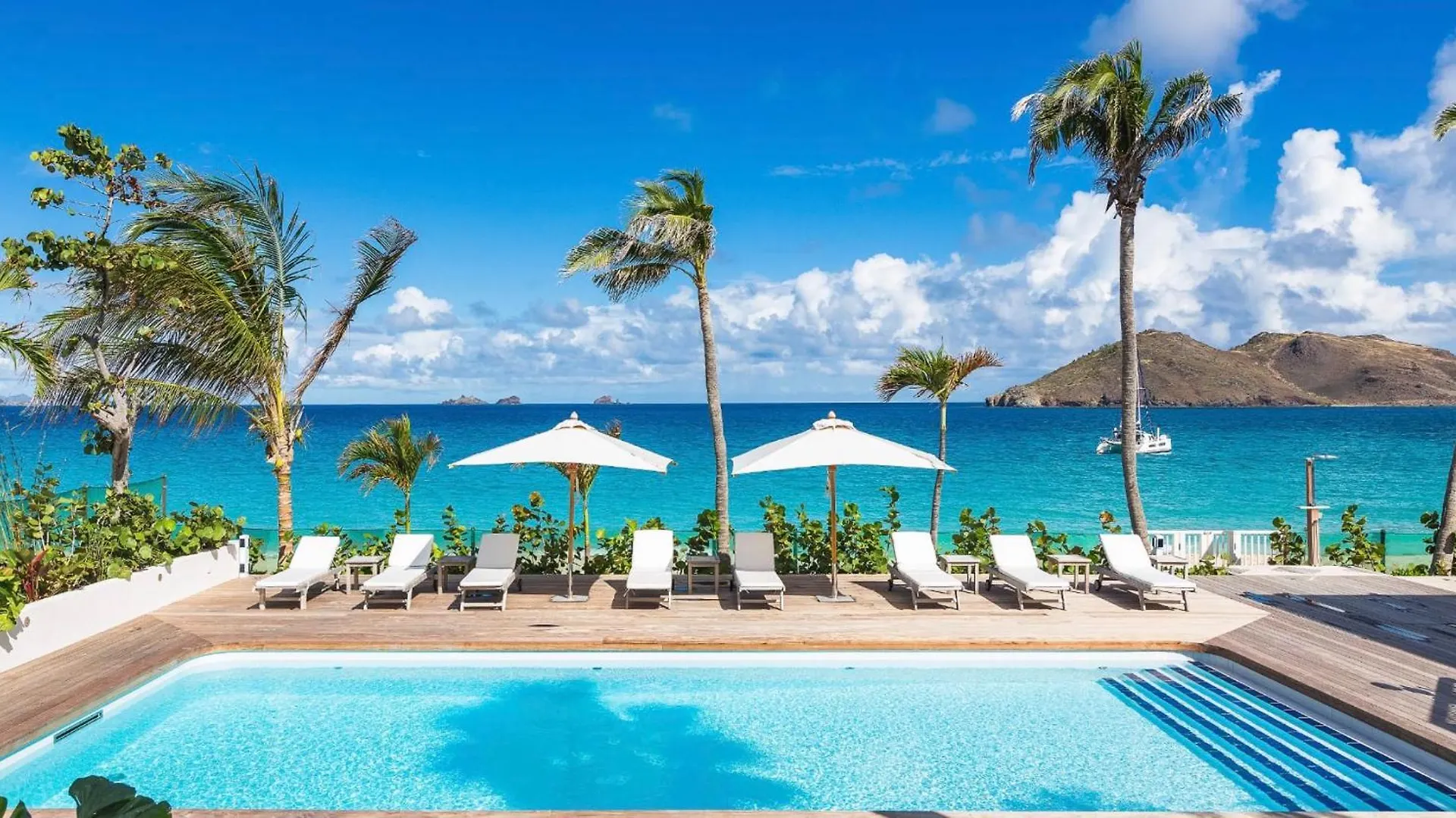 Luxurious Beachfront Villa in Flamands