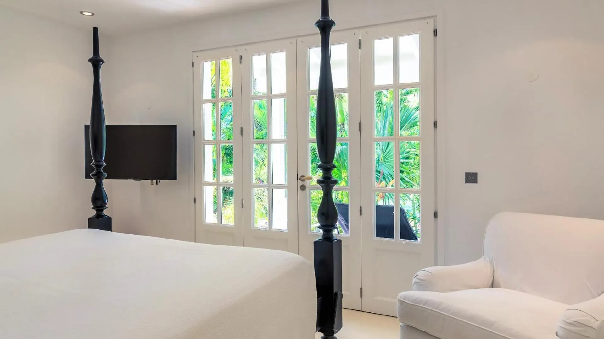 Luxurious Beachfront Villa in Flamands 0*,  سانت بارتيليمي
