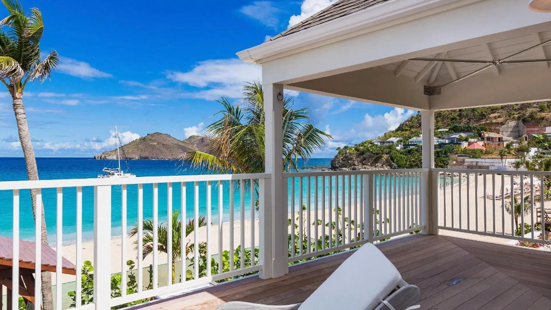 Luxurious Beachfront Villa in Flamands