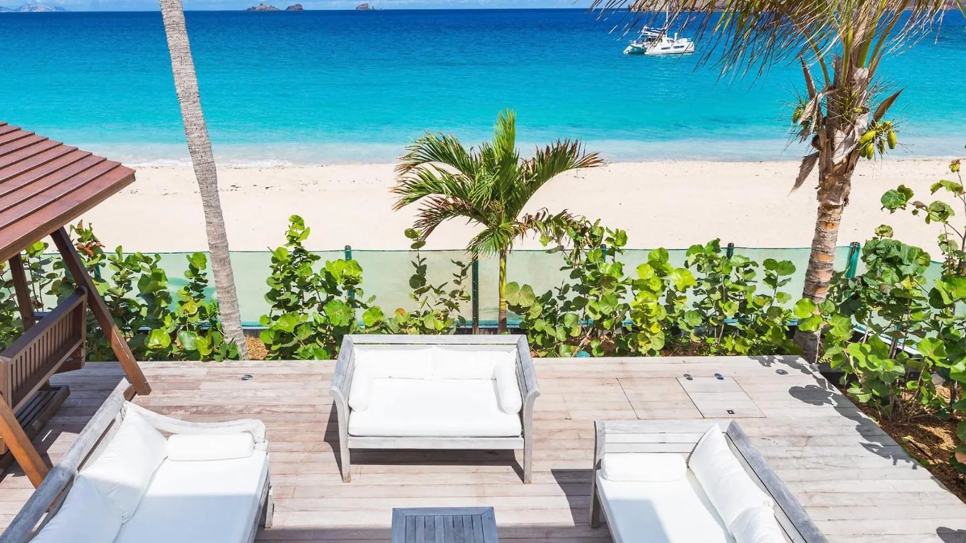 Luxurious Beachfront Villa in Flamands